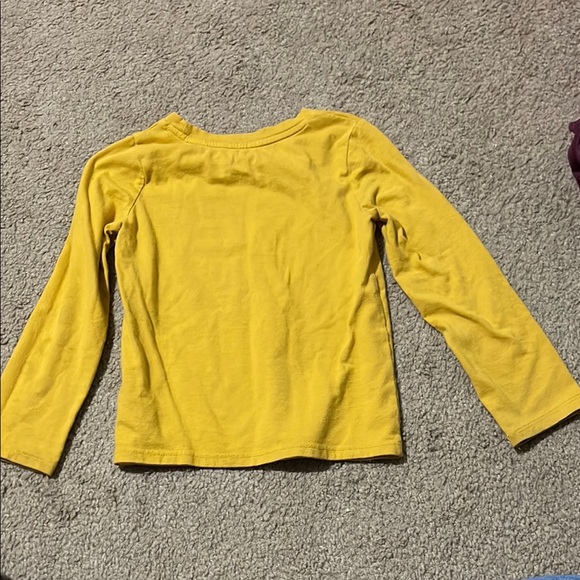 🔥3 for $10 Yellow Kids Shirt with Rainbow Design - Picture 4 of 4